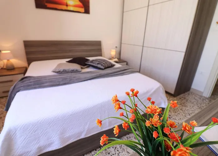 Giorgia Vacation オートラント